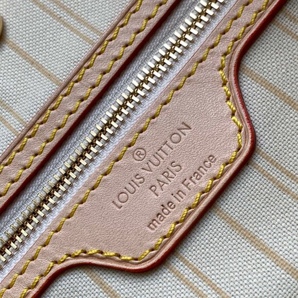 Louis Vuitton Neverfull Beige Lining Bag - Picture 2 of 6